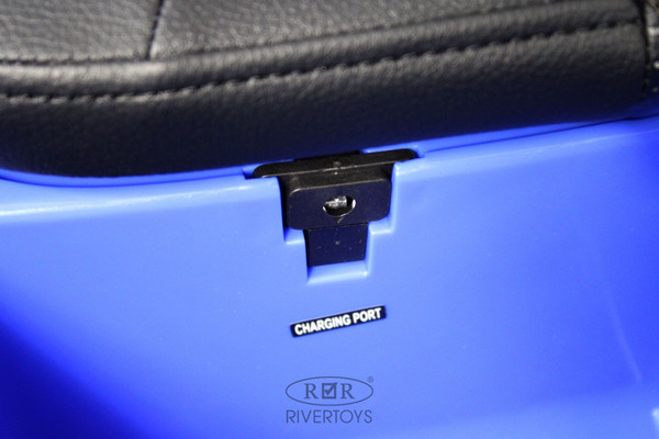 Детский автомобиль RiverToys BMW M4 / A004AA