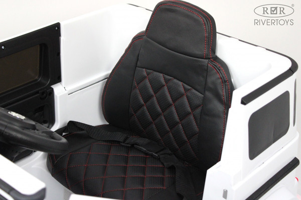 Детский автомобиль RiverToys Mercedes-Benz G63 / K999KK