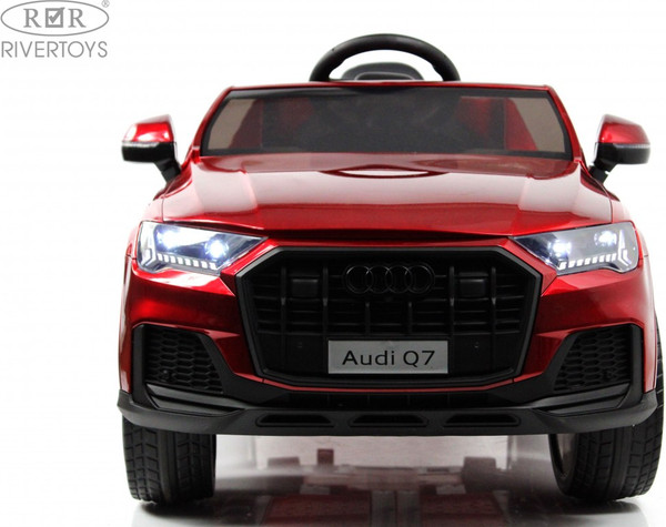 Детский автомобиль RiverToys Audi Q7 / HL678