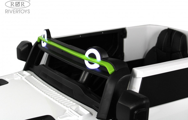 Детский автомобиль RiverToys М222БХ