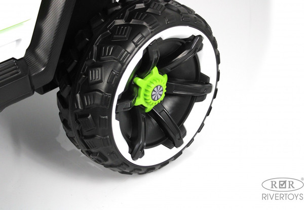 Детский автомобиль RiverToys М222БХ