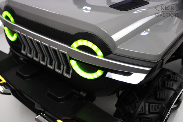 Детский автомобиль RiverToys М222БХ