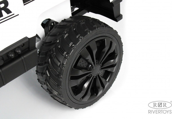 Детский автомобиль RiverToys C333MC