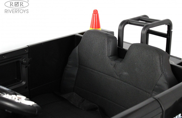 Детский автомобиль RiverToys C333MC