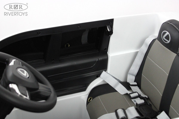 Детский автомобиль RiverToys Lexus 570 / E555EE