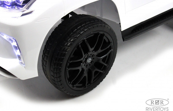 Детский автомобиль RiverToys Lexus 570 / E555EE