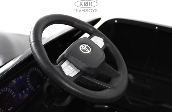 Детский автомобиль RiverToys Toyota Land Cruiser 300 / L999LL