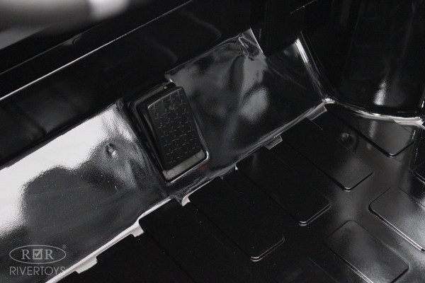 Детский автомобиль RiverToys Mercedes-AMG G63 / S307