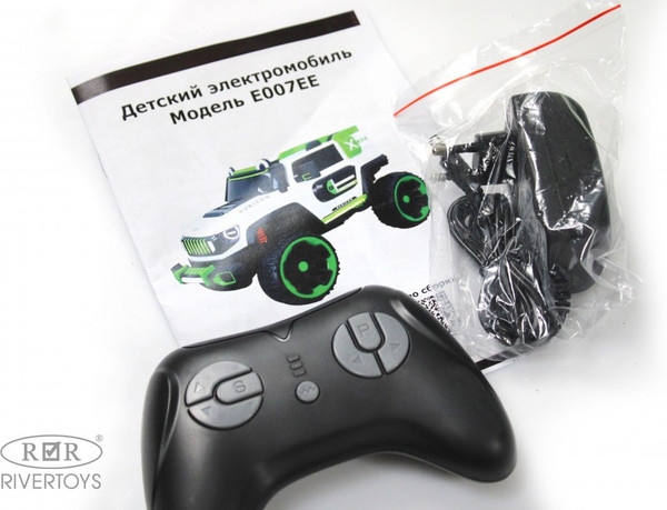 Детский автомобиль RiverToys E007EE