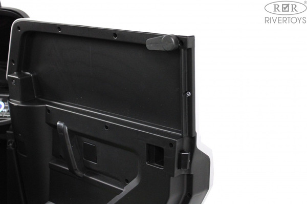 Детский автомобиль RiverToys E007EE