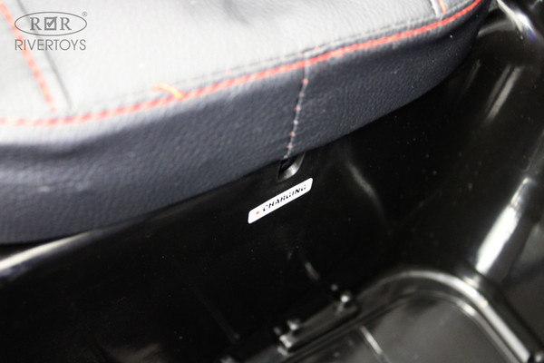 Детский автомобиль RiverToys K070PX