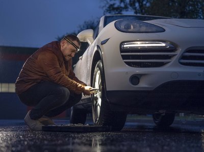 Фонарь Armytek Elf C1 / F05003C