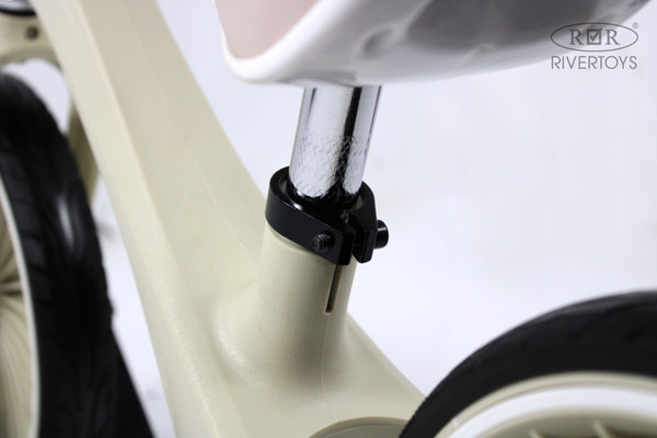 Беговел RiverToys HB-007-12