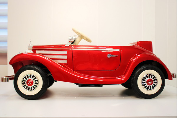 Детский автомобиль RiverToys Mercedes-Benz Typ 540K / M111MM