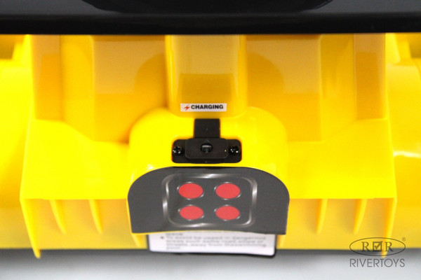 Детский автомобиль RiverToys K008PX