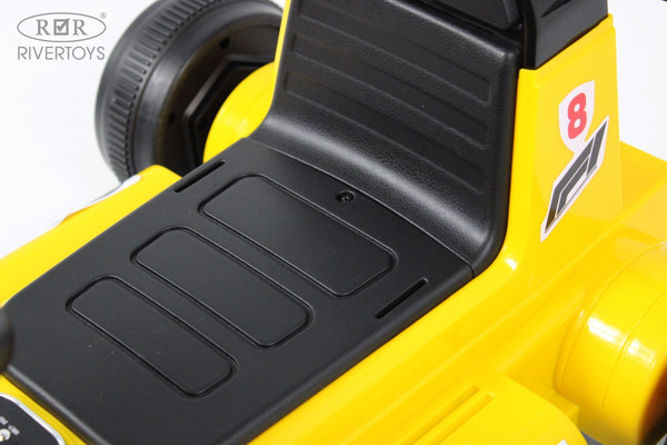 Детский автомобиль RiverToys K008PX