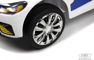 Детский автомобиль RiverToys F444FF