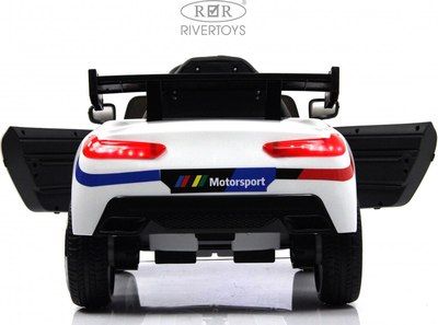 Детский автомобиль RiverToys F444FF