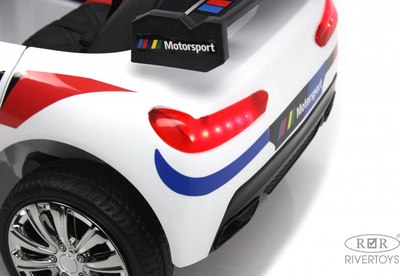 Детский автомобиль RiverToys F444FF