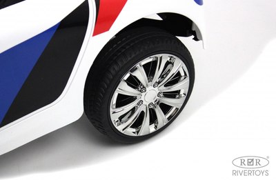 Детский автомобиль RiverToys F444FF