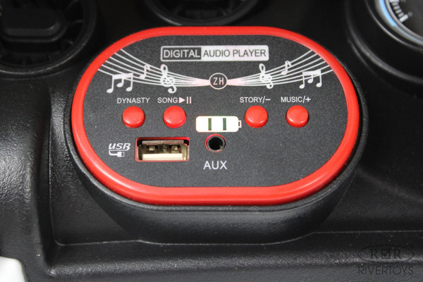 Детский автомобиль RiverToys F333FF