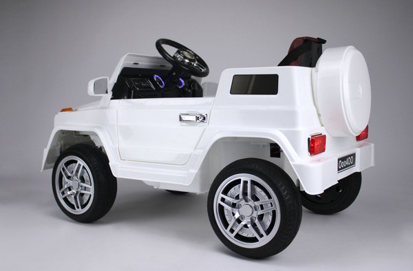 Детский автомобиль RiverToys O004OO Vip