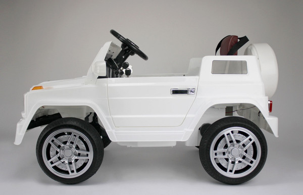 Детский автомобиль RiverToys O004OO Vip