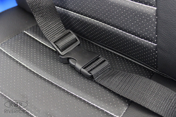 Детский автомобиль RiverToys T222TT 4WD