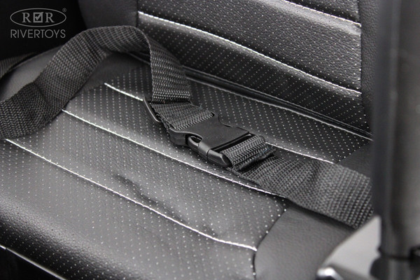 Детский автомобиль RiverToys T222TT 4WD