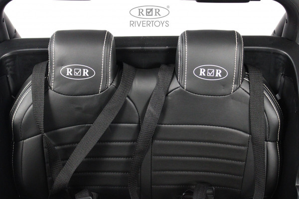 Детский автомобиль RiverToys Mercedes-Benz Unimog Concept P555BP