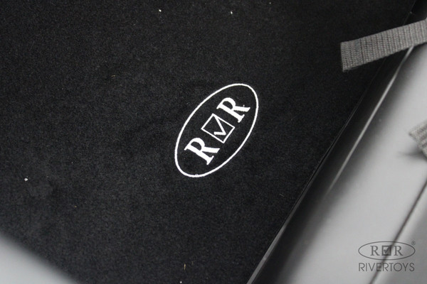 Детский автомобиль RiverToys Mercedes-Benz Unimog Concept P555BP