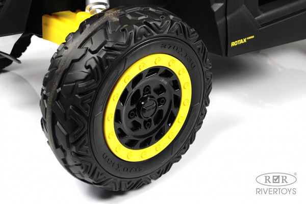 Детский автомобиль RiverToys BRP Can-Am Maverick Y111YY