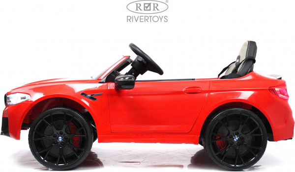 Детский автомобиль RiverToys BMW M5 Competition A555MP