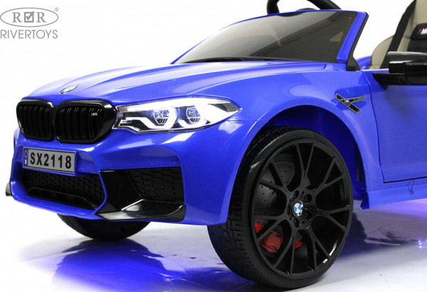 Детский автомобиль RiverToys BMW M5 Competition A555MP