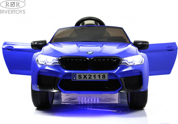 Детский автомобиль RiverToys BMW M5 Competition A555MP