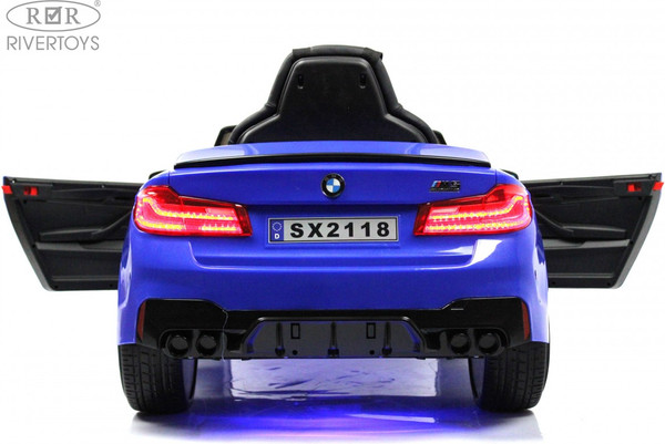 Детский автомобиль RiverToys BMW M5 Competition A555MP