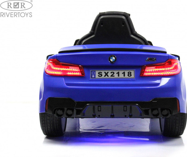 Детский автомобиль RiverToys BMW M5 Competition A555MP