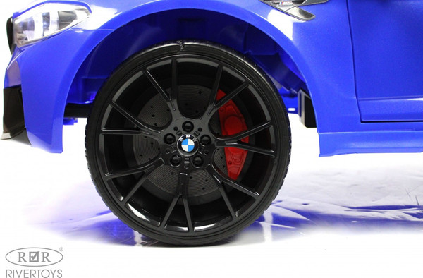 Детский автомобиль RiverToys BMW M5 Competition A555MP