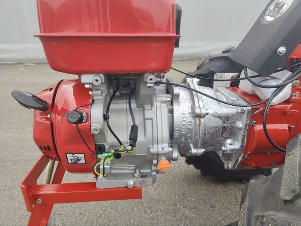 Мотоблок бензиновый МТЗ Беларус-012WM (с двигателем Rato R420)