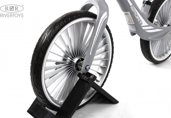 Беговел RiverToys HB-007-14