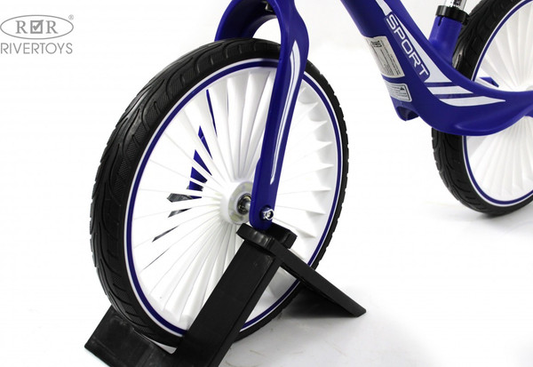 Беговел RiverToys HB-007-14