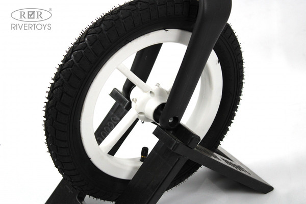 Беговел RiverToys HB-001