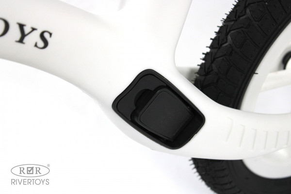 Беговел RiverToys HB-001