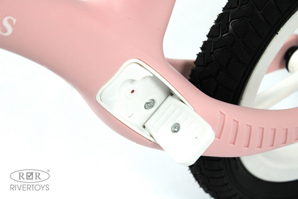 Беговел RiverToys HB-001