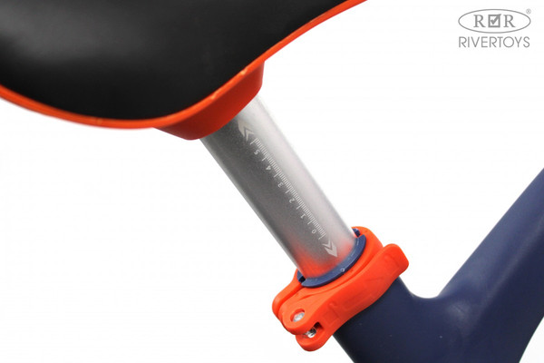 Беговел RiverToys HB-001