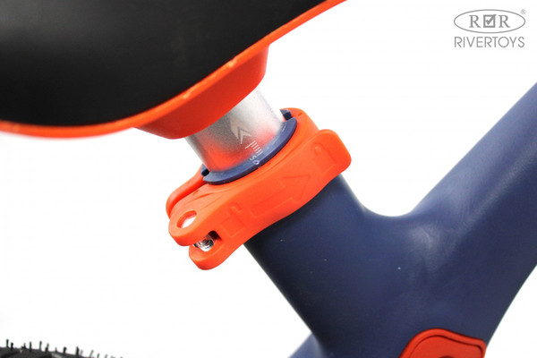 Беговел RiverToys HB-001