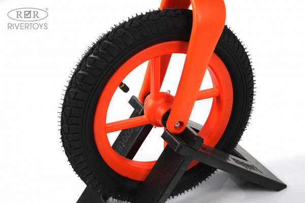 Беговел RiverToys HB-001