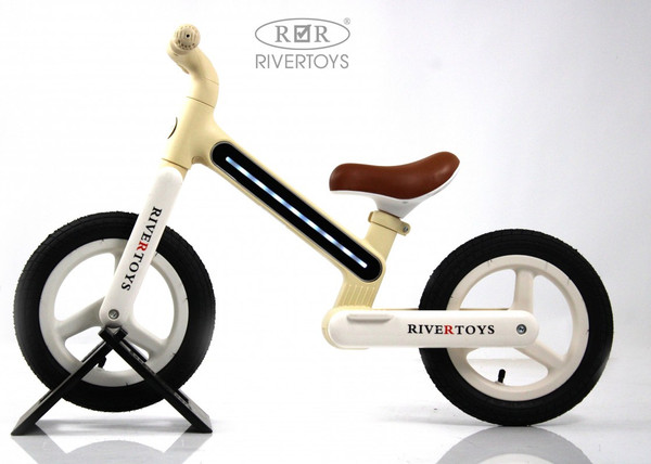 Беговел RiverToys HB-002