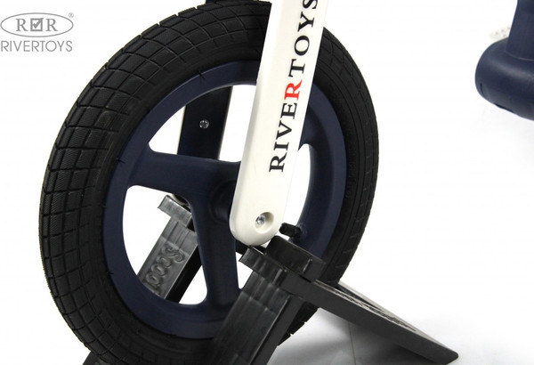 Беговел RiverToys HB-002