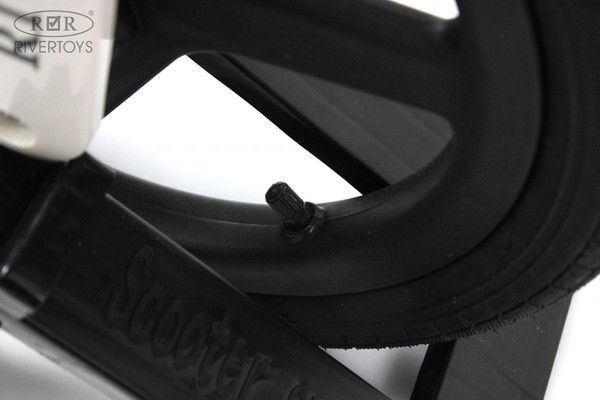 Беговел RiverToys HB-003